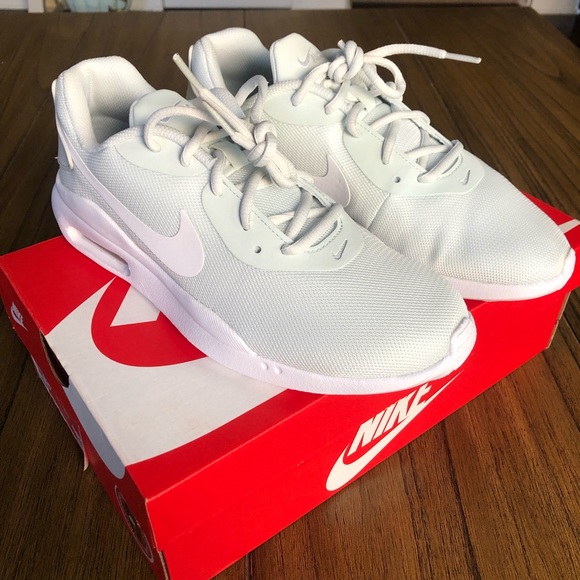 tenis nike engineered for all day everyday comfort